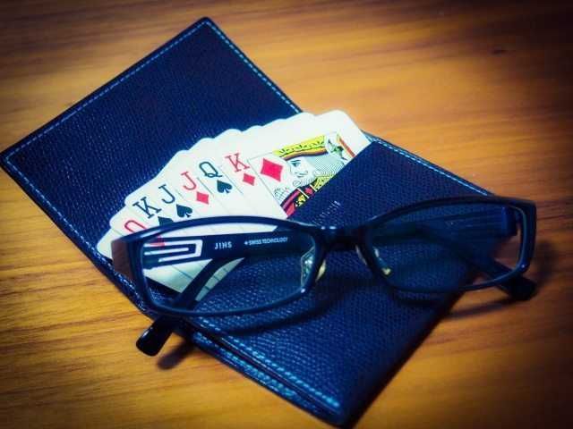 名刺管理をツールで行うメリットとデメリットとは？