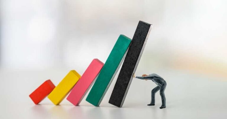 連鎖退職が止まらない原因とは？手遅れになる前に打てる防止策6選