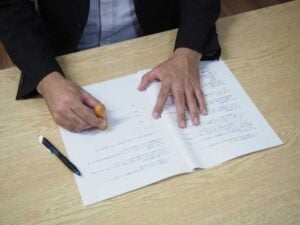 契約書を袋とじ（製本）する方法は？契印の押印位置やとじ忘れの場合