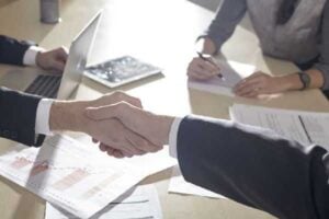 OEM・ODMとは？生産形態の違いと複雑化する関係