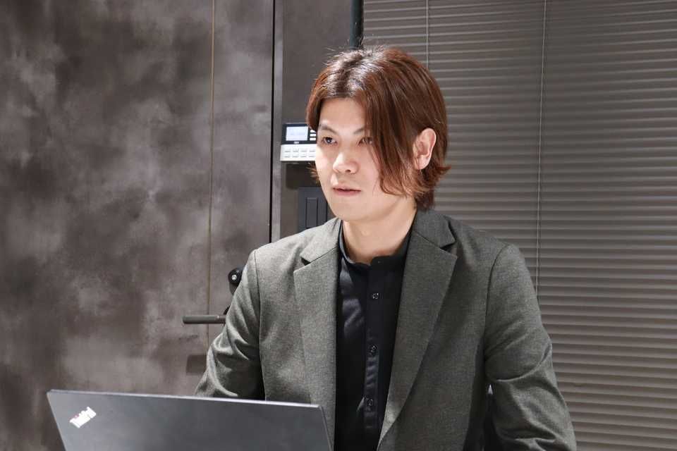 飯田氏インタビュー風景4