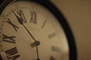 打刻機とは？特徴・種類 | タイムカード・IC・指紋認証のおすすめサービス