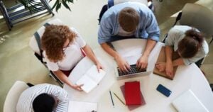 英語対応のおすすめ従業員満足度調査ツール10選！英語以外の対応言語も紹介