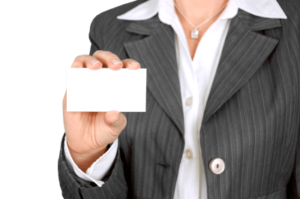 名刺交換のマナーは？複数人の順番や片手で同時に受け渡しする方法