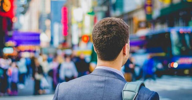 プロティアン・キャリアとは？意味やメリット・従来のキャリアとの比較