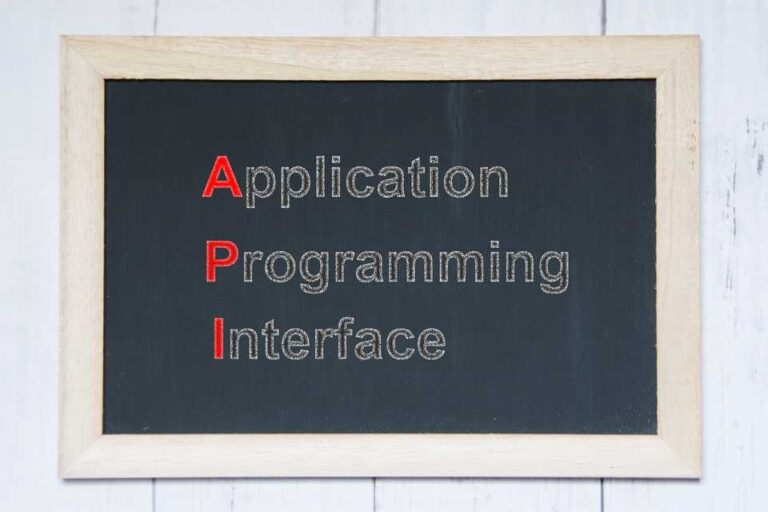 APIとは？連携の具体例・メリット・実装手順を紹介