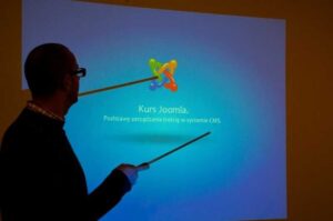 講演会における主催者の挨拶のポイントと例文