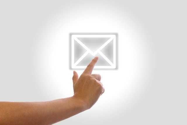 HTMLメールとは？特徴・作成方法・注意点、テキストメールとの違い